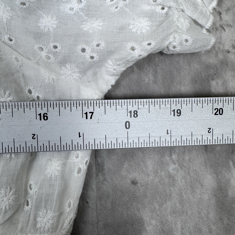 Cowgirl Hardware Floral Eyelet Peasant Top Women's Small White Western Formal - Picture 5 of 7